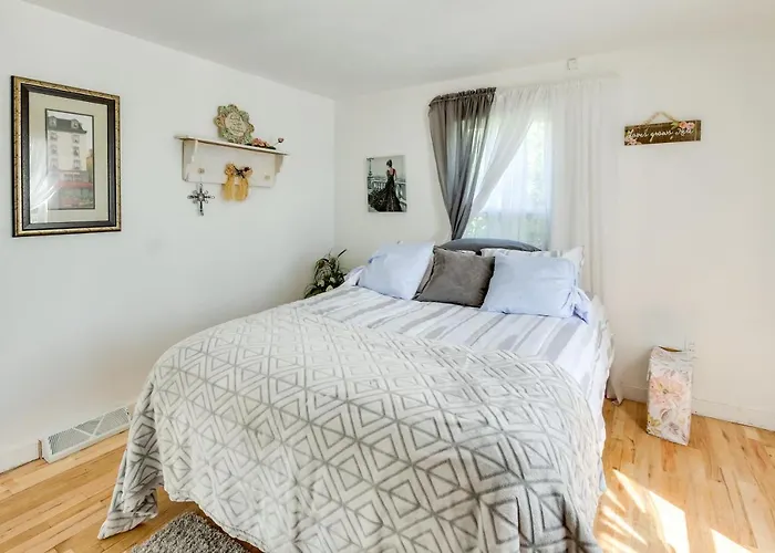Holiday home Adventure Base 1 Mi To Historic Downtown! *